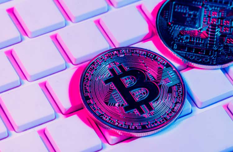 Pesquisas no Google por "Bitcoin" atingem seu nível mais alto desde abril