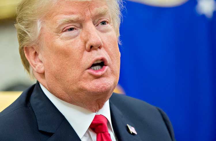 Donald Trump fala pela primeira vez sobre Bitcoin e afirma que a única moeda dos EUA é o dólar