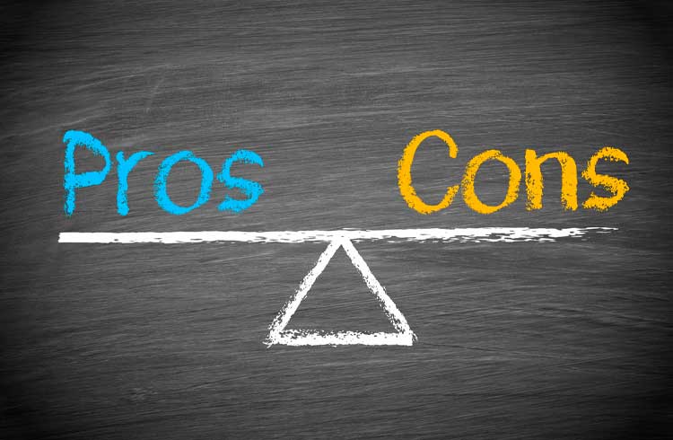 Quais são os prós e os contras do Bitcoin?