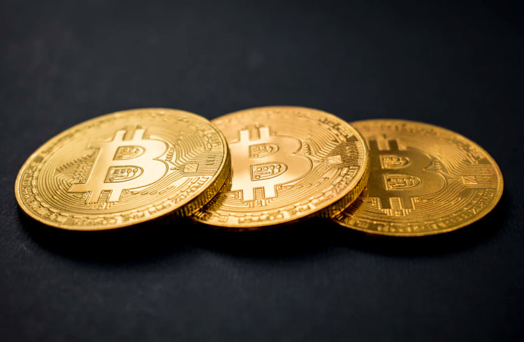 qual é o minimo para investir em bitcoin mercado bitcoin investigado