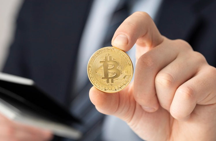 em que bitcoin investir agora trabalhar a partir de ideias para casa para casais